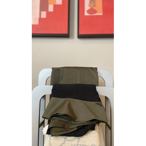 جلال صلاة سادة باللون الزيتي جلال صلاة سادة باللون الزيتي