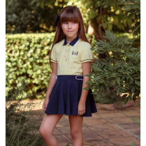 351402 بدلة بناتي بقيمص بولو وتنورة