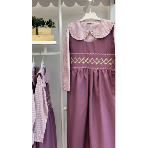 مريول مدرسي بنفسجي مطرز من قطعتين 144627