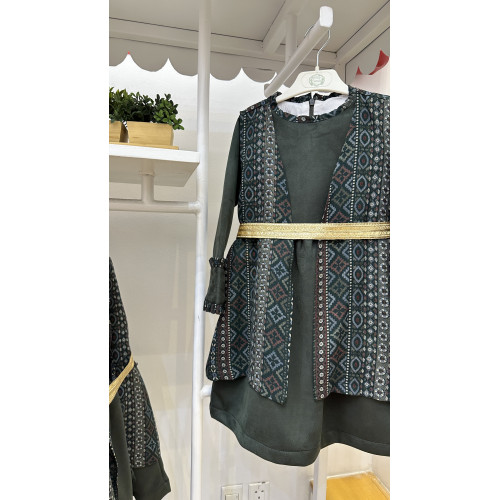 240104 فستان كشميري أخضر من قطعتين