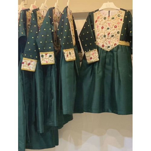 240092 فستان شعبي أخضر 