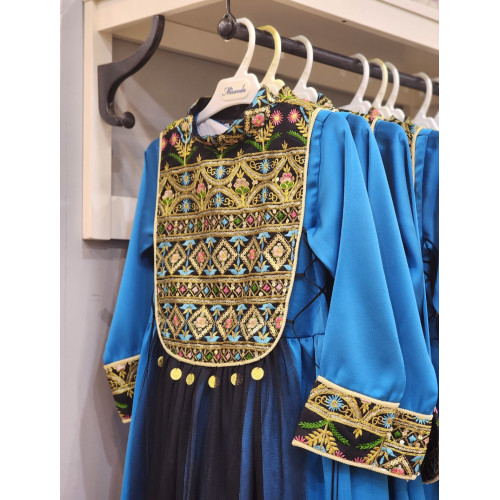 240084 فستان شعبي من قطعتين