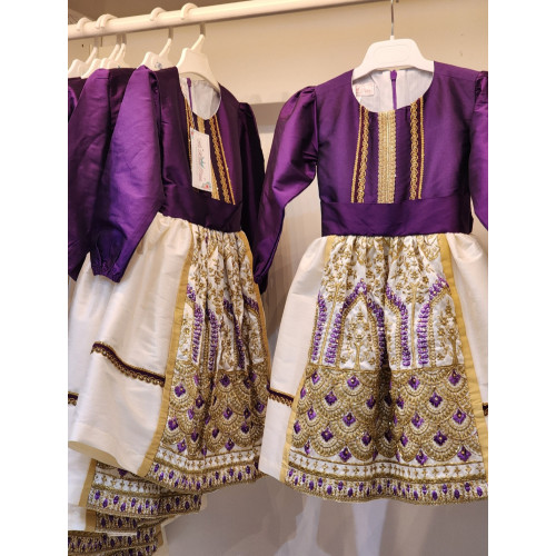 240163 فستان للمناسبات مطرز مع شك ذهبي 