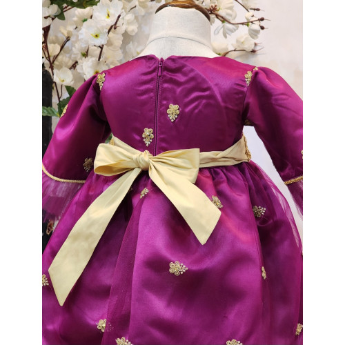 240124 فستان  للمناسبات ارجواني بتطريز ذهبي 