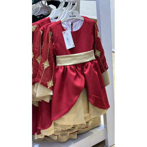 240351 فستان أحمر مع تطريز ذهبي