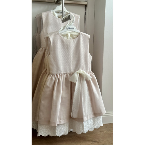 240203 فستان  وردي تول مع دانتيل