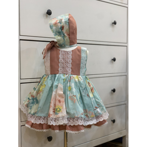 240410 فستان  مورد للصغيرات مع قبعة 