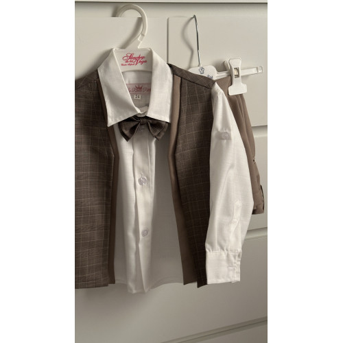 بدلة ولادي بنطلون من ٤ قطع240381 بدلة ولادي بنطلون من ٤ قطع240381