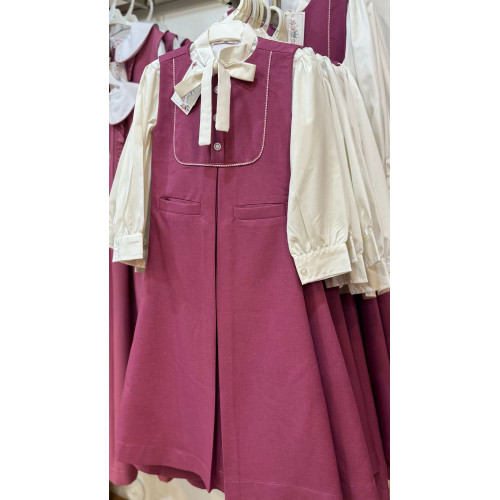 مريول مدرسي وردي مع قميص 240426 مريول مدرسي وردي مع قميص 240426