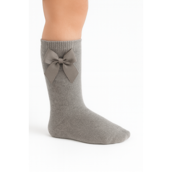 جوارب طويلة لون رمادي غامق فيونكه جوارب طويلة لون رمادي غامق فيونكه