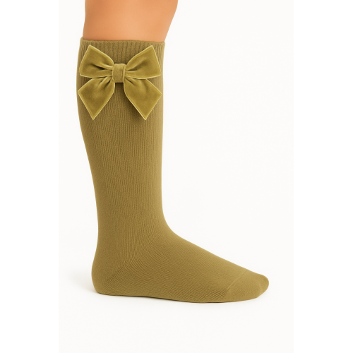 جوارب طويلة لون زيتوني  موديل فيونكة مخمل 