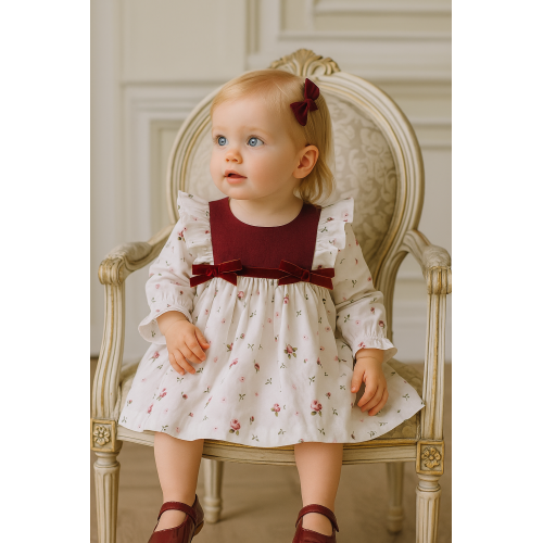 فستان مورد ناعم وأنيق بياقة عنابية وبكلات مخملية للبنات الصغار 240438 فستان مورد ناعم وأنيق بياقة عنابية وبكلات مخملية للبنات الصغار 240438