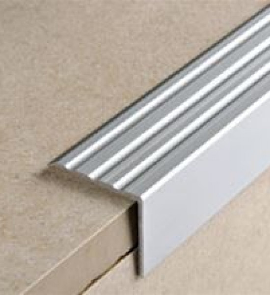 بروقرس زاوية المونيوم فضي لنهاية الدرج مخرم 25×10 PWKAA2510F بروقرس زاوية المونيوم فضي لنهاية الدرج مخرم 25×10 PWKAA2510F