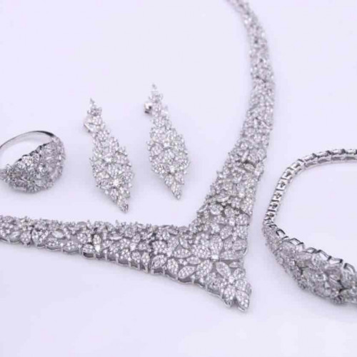 طقم فضة عيار 925(٠٠٠65٠١٠)