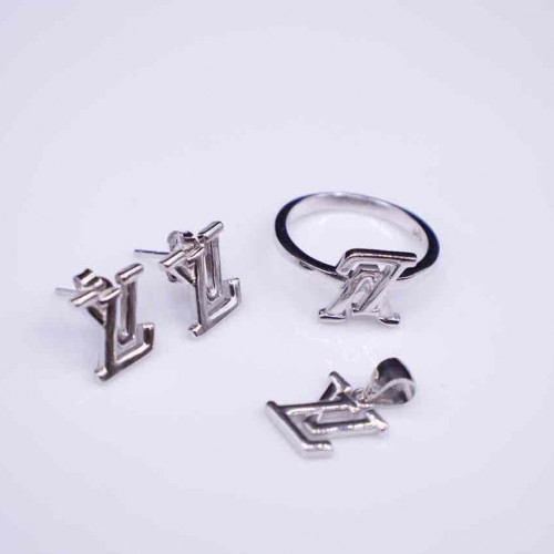 طقم فضة عيار 925كود (٠٠٥٠٦٠٠)