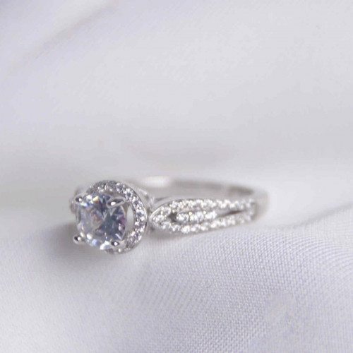 خاتم فضة عيار925كود(٠٠٣٠٩٠٠)