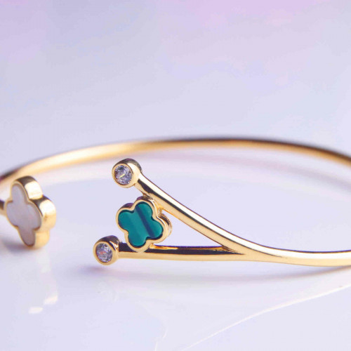 اسوارة فضة عيار925كود (٠٠٤٠٣٠٠)