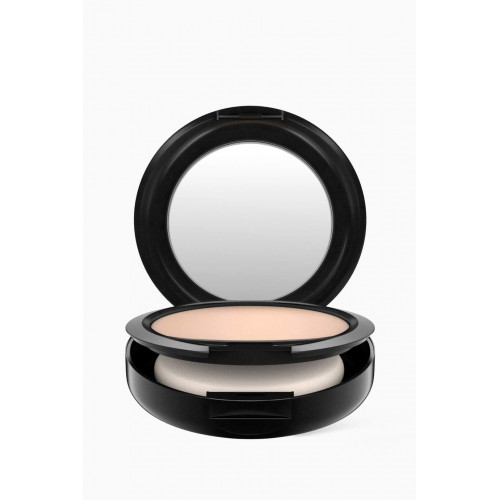 اساس بودرة ستوديو فيكس من ماك - NW 15