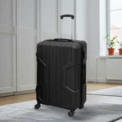 شنطة سفر كبيرة لون أسود شنطة سفر كبيرة لون أسود