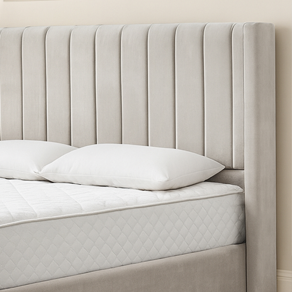 سرير خشبي بتنجيد مخملي عصري 140×200سم