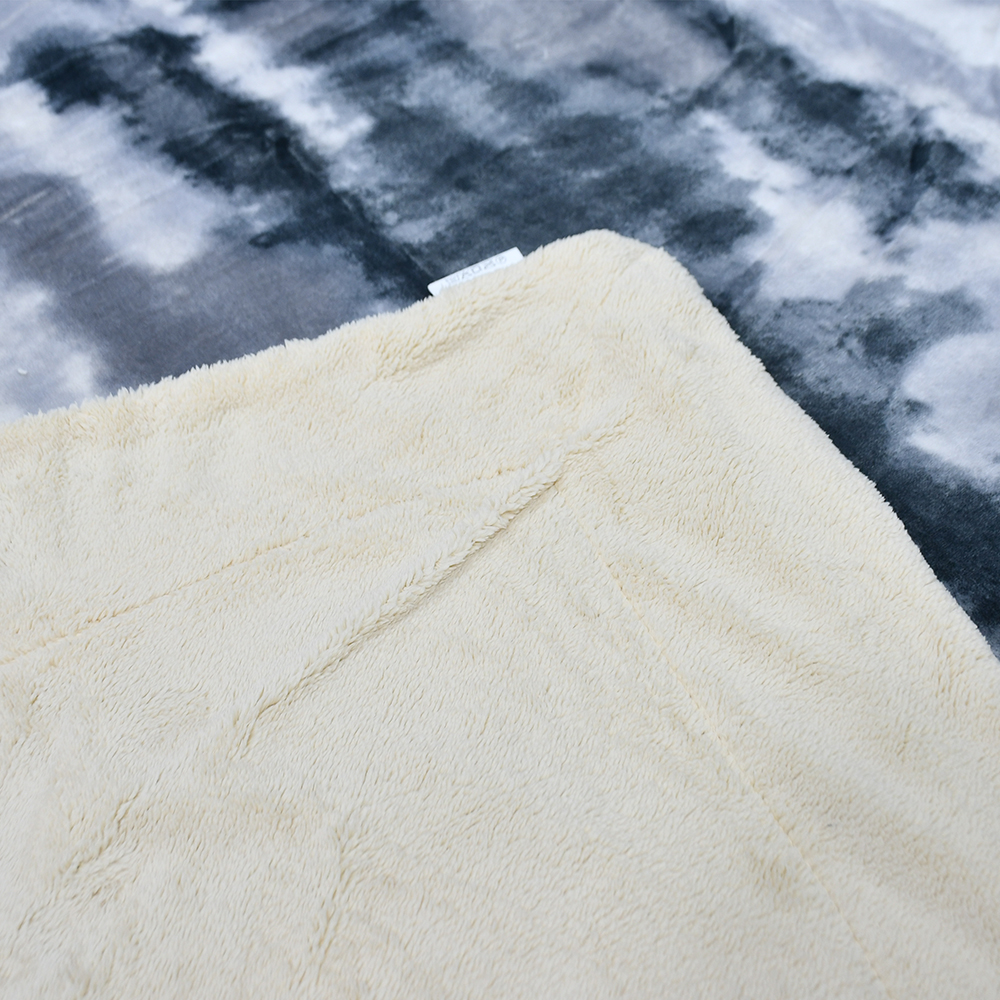 بطانية نيوم فرو بملمس مخملي