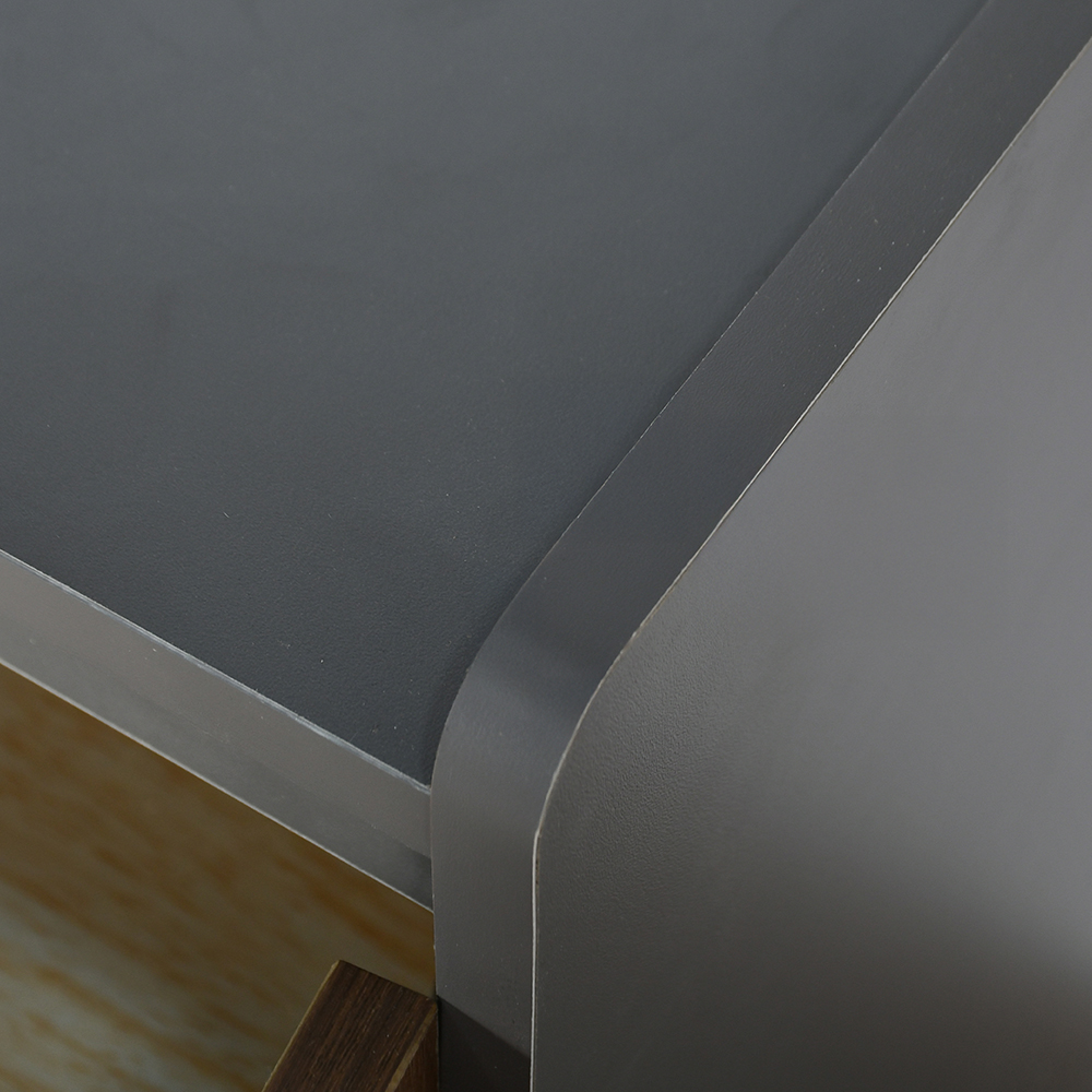 دولاب خشبي بتصميم عصري