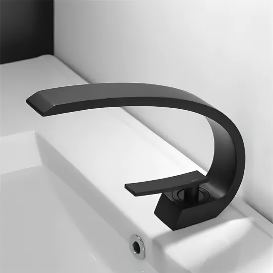 خلاط مغسلة اسود بتصميم كوبرا مودرن خلاط مغسلة اسود بتصميم كوبرا مودرن