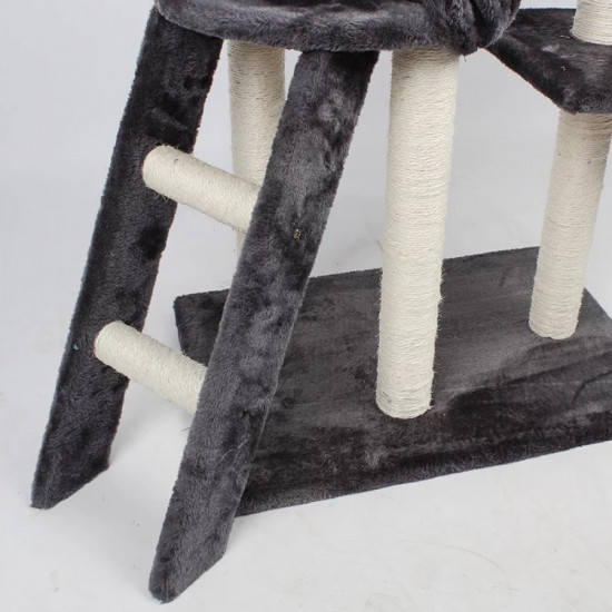 خداشة كبيرة مع بيت ناعم وسرير وسلم