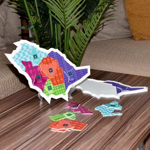  بازل  شكل خريطة المملكة اكرليك ابيض بهوية بارزة لهوية اليوم الوطني