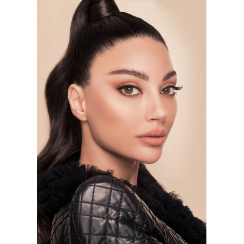 عدسات ليندا أمبر