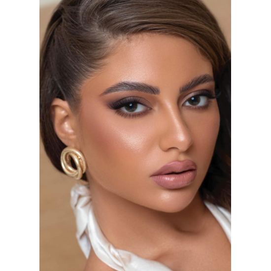 عدسات ليندا أمبر