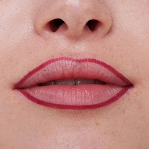 ايسنس كومفورت محدد شفاه مطفي#08