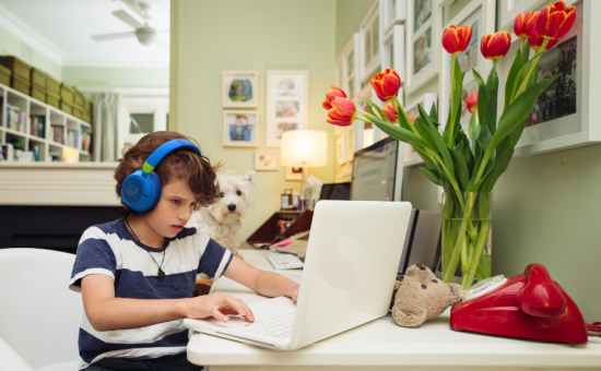 سماعة لاسلكية مخصصة للأطفال JBL JR460NC - بميزة عزل الصوت - لون أزرق - ضمان لمدة سنة سماعة لاسلكية مخصصة للأطفال JBL JR460NC - بميزة عزل الصوت - لون أزرق - ضمان لمدة سنة