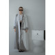 عباية عملية راقية جداً بالأبيض و الرصاصي 