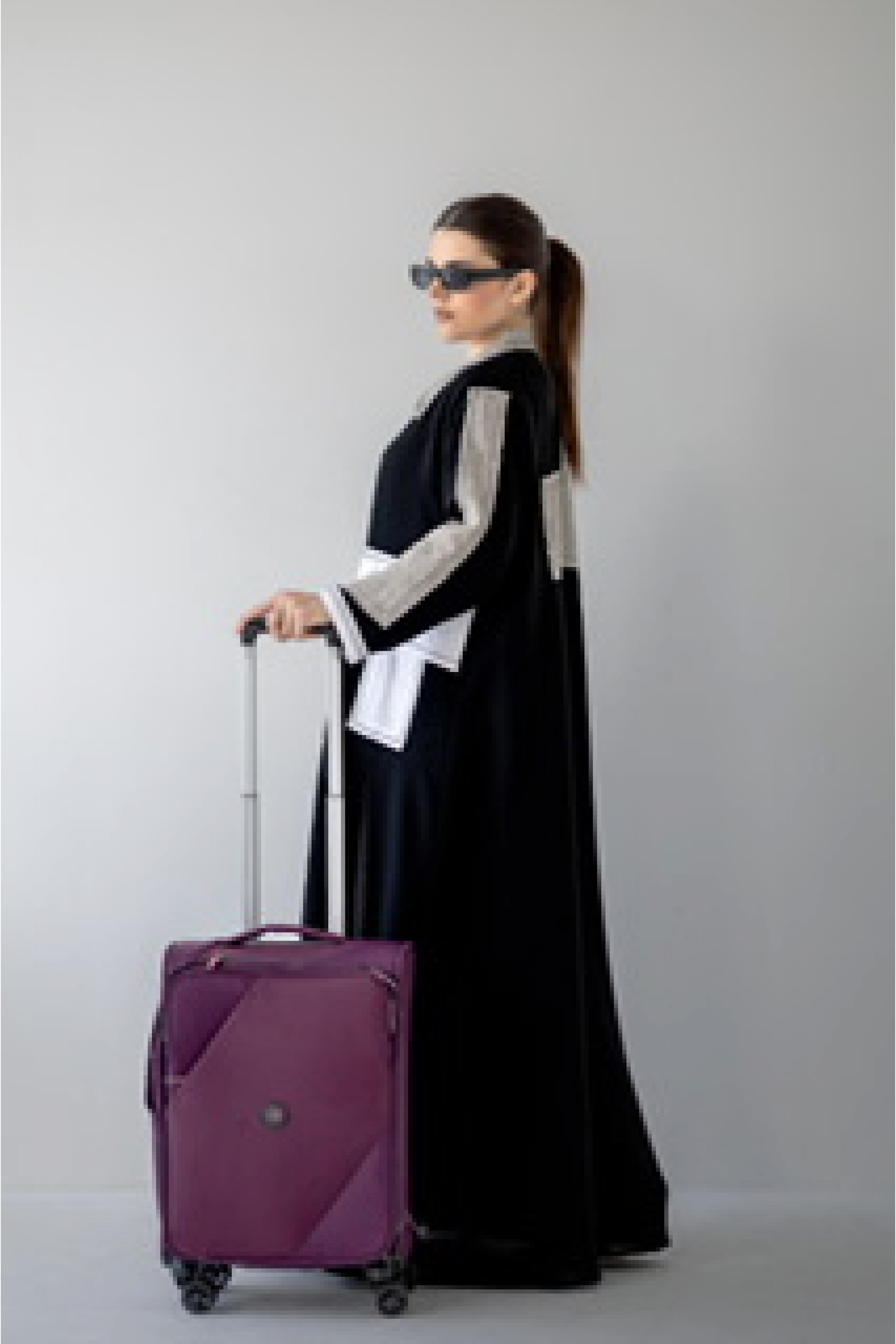 عباية عملية يومية اسود و ابيض 