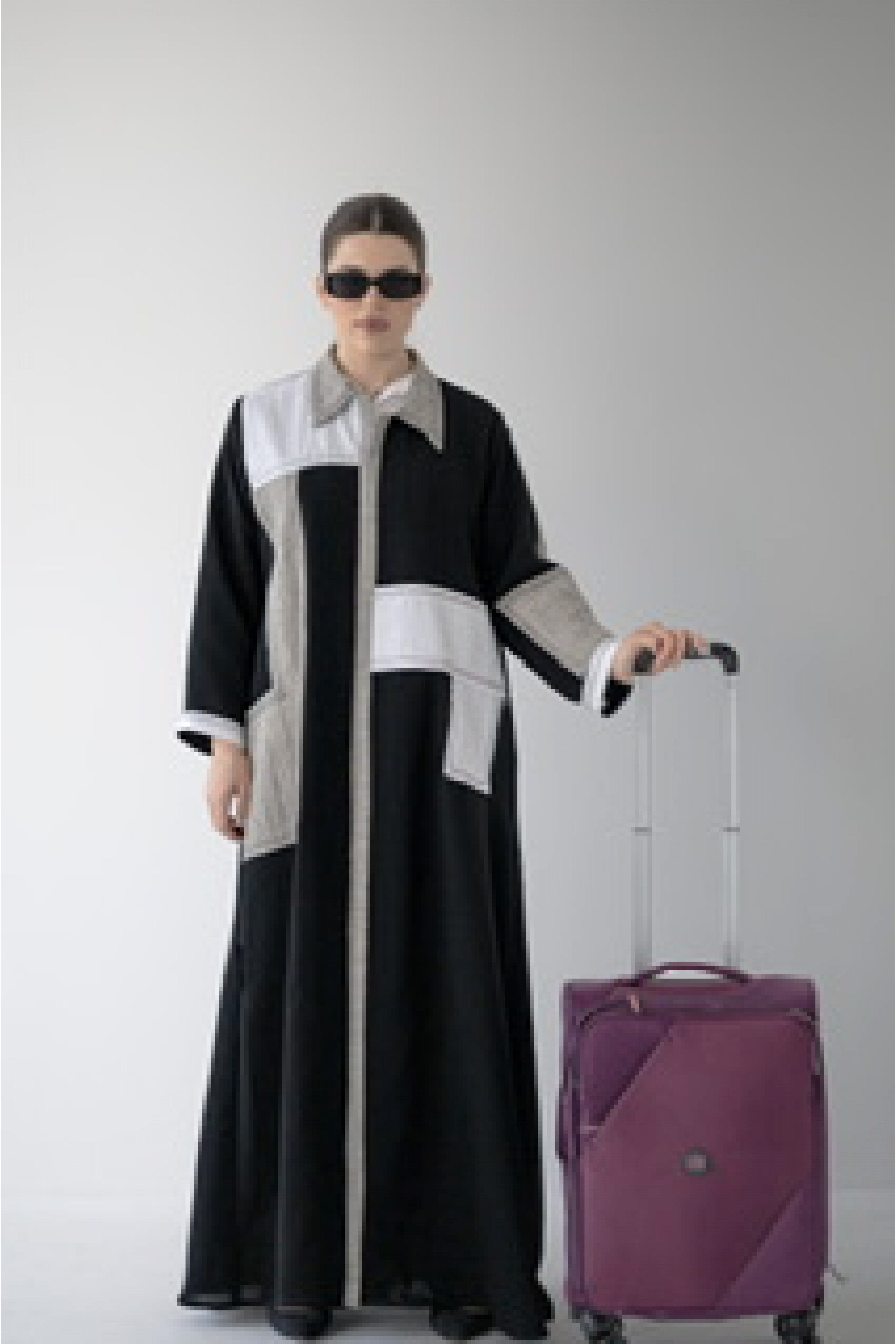 عباية عملية يومية اسود و ابيض 