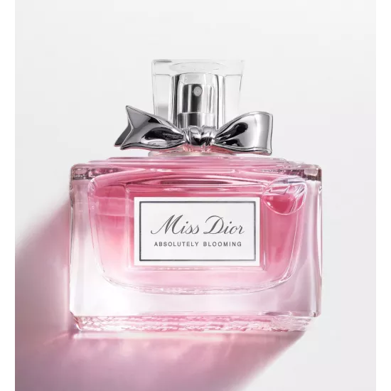 عطر ديور مس ديور ابسلوتلي بلومينغ او دو بارفيوم 100مل عطر ديور مس ديور ابسلوتلي بلومينغ او دو بارفيوم 100مل