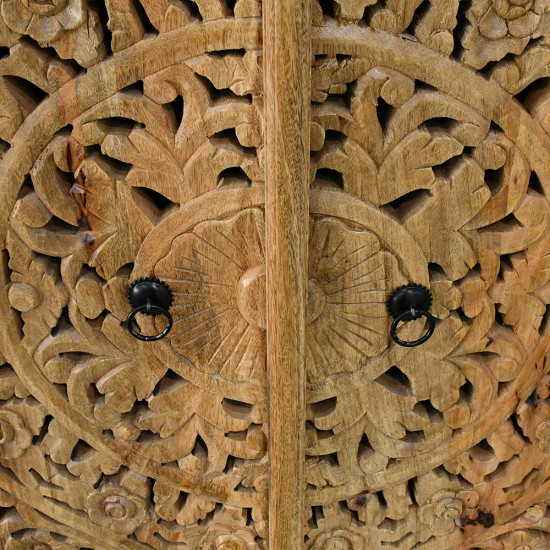 دولاب تخزين خشب طبيعي بتصميم محفر