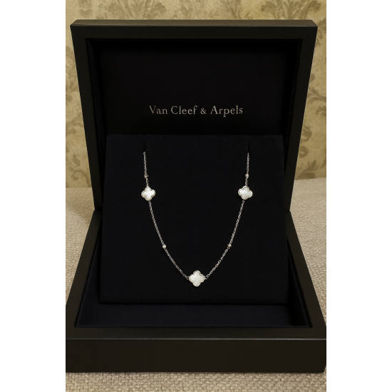 سلاسل الفخامة